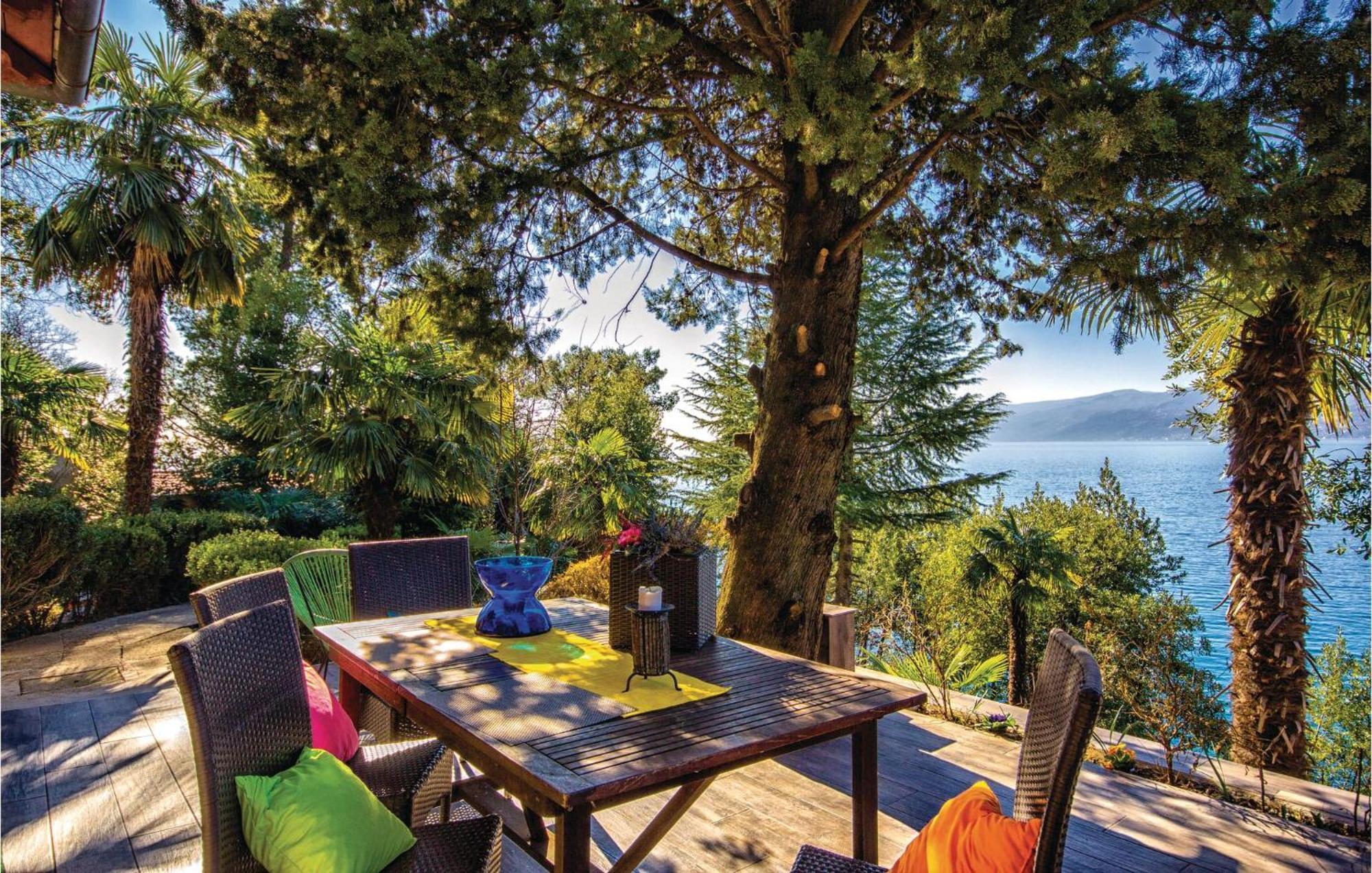 Lovely Apartment In Rijeka With House Sea View Eksteriør billede