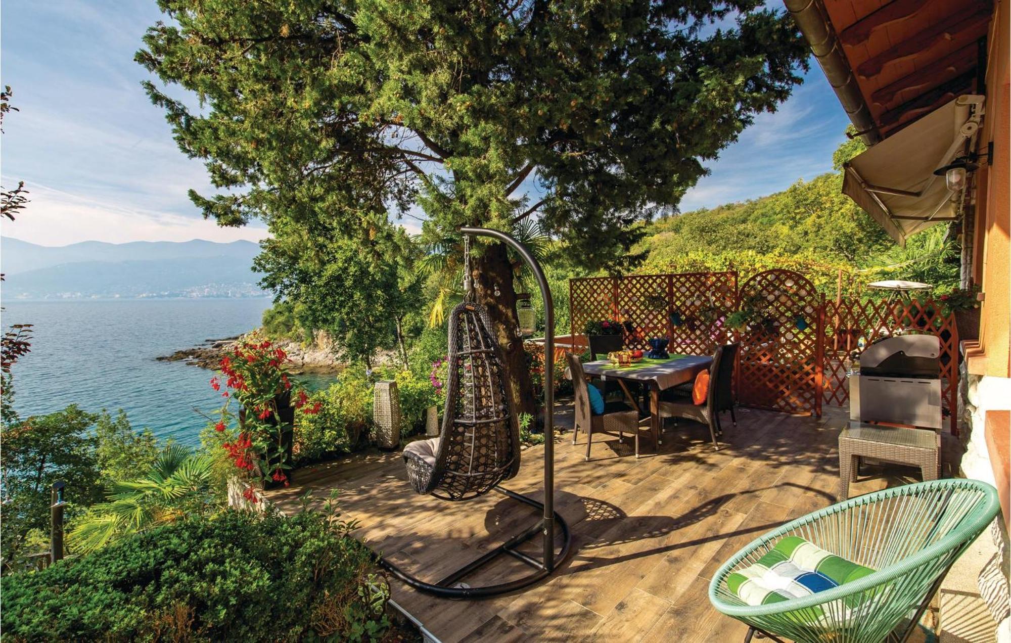 Lovely Apartment In Rijeka With House Sea View Eksteriør billede